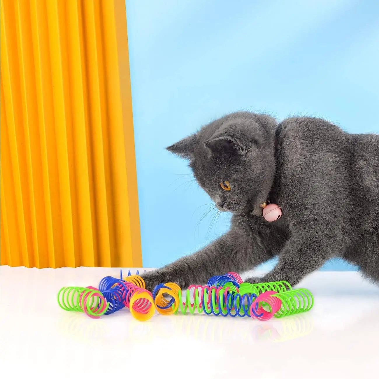100 Pack Cat Spiral Spring Toys for Indoor Cats, Colorful Plastic Coils Interactive Toy for Swatting and Biting